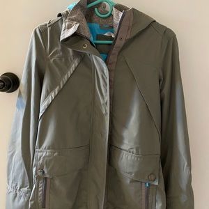 New condition Ivivva girls rain resistant jacket